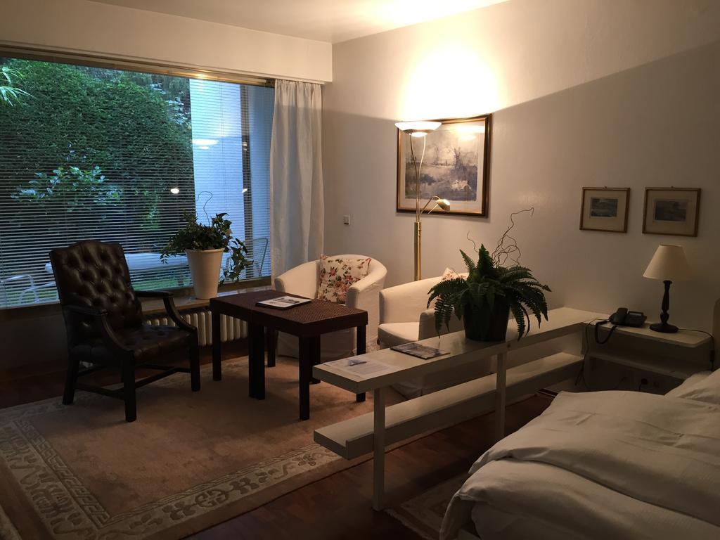 Haus Litzbruck Otel Düsseldorf Oda fotoğraf