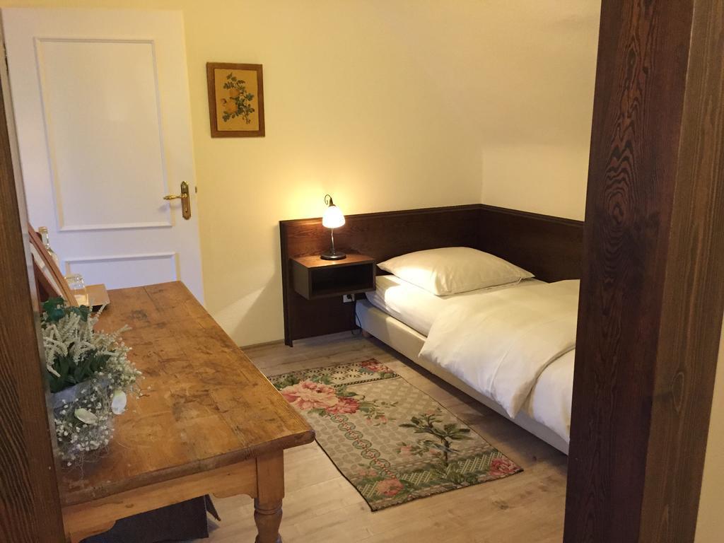 Haus Litzbruck Otel Düsseldorf Dış mekan fotoğraf