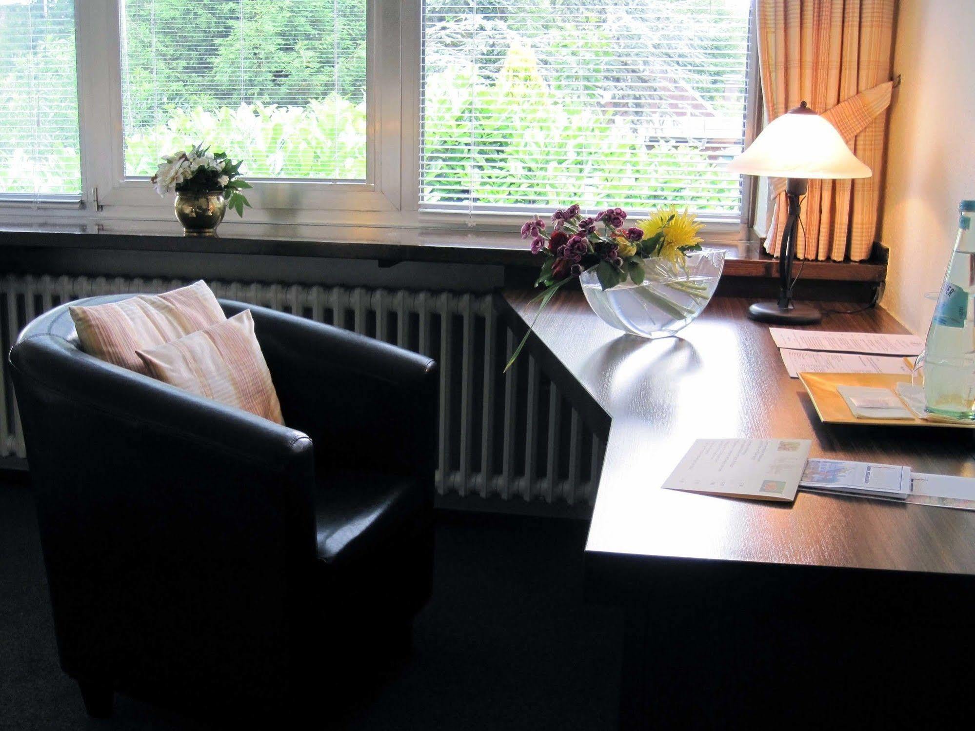 Haus Litzbruck Otel Düsseldorf Dış mekan fotoğraf