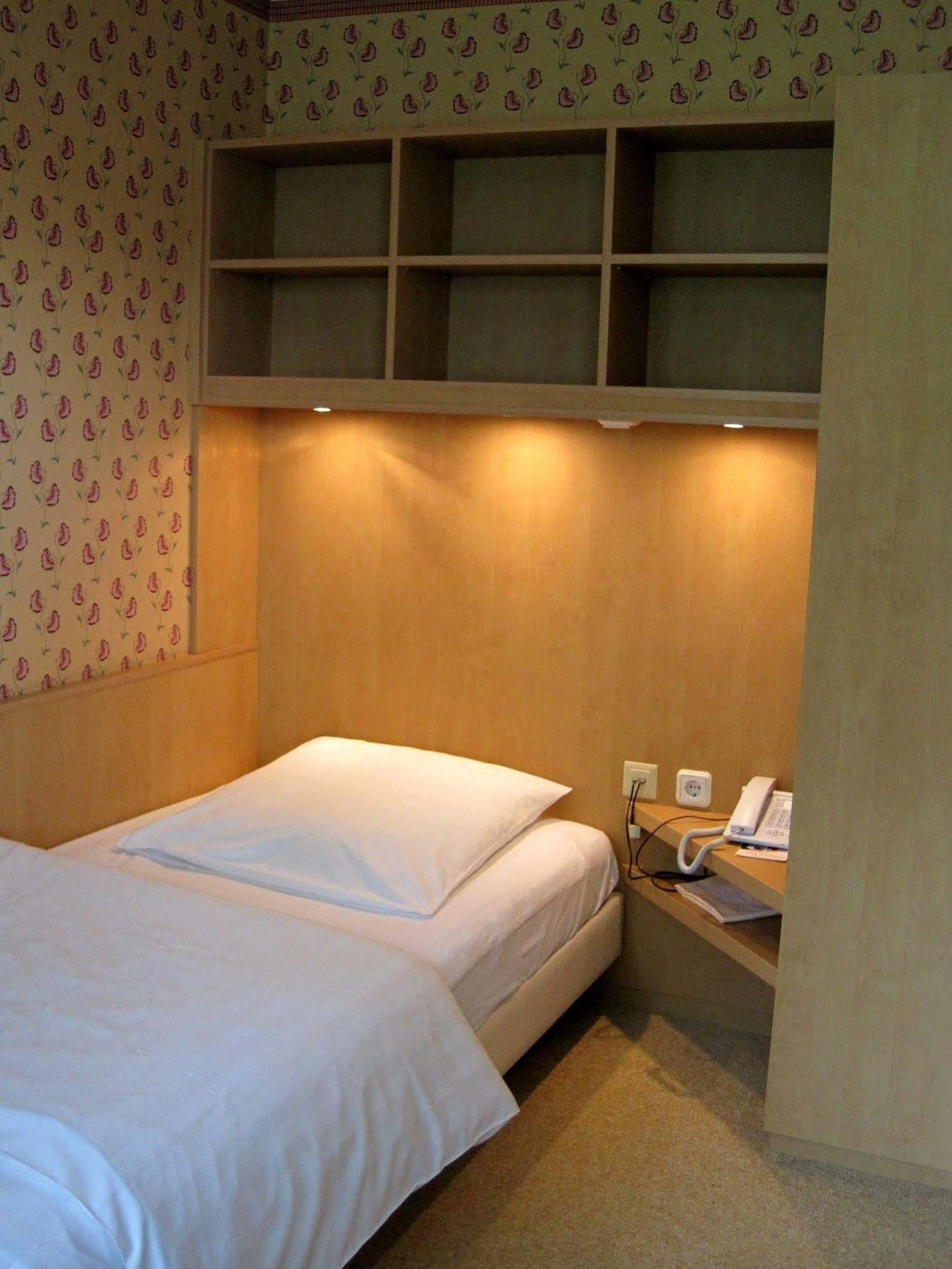 Haus Litzbruck Otel Düsseldorf Dış mekan fotoğraf